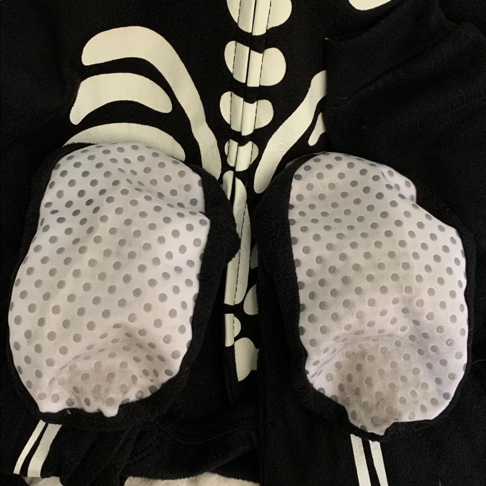 The Children's Place 24 M/ 2T Black Skeleton Glow Footie Fleece Pajamas